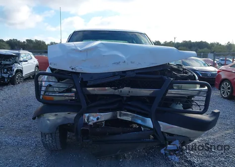 2002 Chevrolet Silverado 2500Hd Ls from USA, damaged, VIN 1GCHK23U32F124576